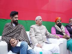 Chirag Paswan: चिराग के चूड़ा-दही भोज में राज्यपाल सहित राजनीतिक दिग्गजों का लगा जमघट, तस्वीरों में देखिए नेताओं की हंसी ठिठोली
