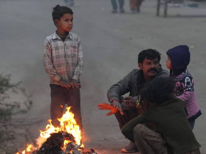 राज्यात हळूहळू थंडी वाढत आहे. संक्रातीपासून मान्सून बाहेर थंडी आत अशी परिस्थिती झाली आहे.