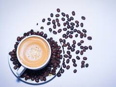 Health Tips : हिवाळ्यात साखरे ऐवजी गुळाचा चहा फायदेशीर  ; असा बनवा चहा कधीही फाटनार नाही