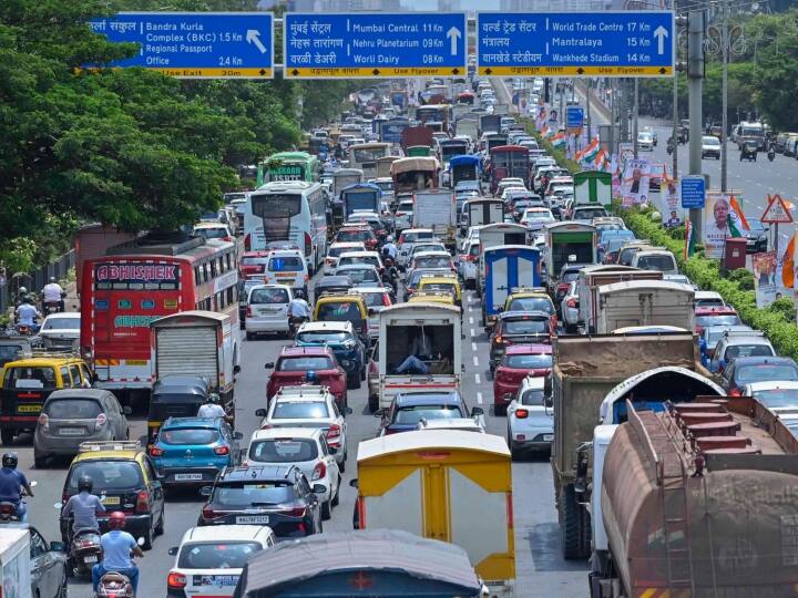 Mumbai-Pune Expressway will Close for six hours on 18 January Check Optional Route Mumbai-Pune Expressway: मुंबई-पुणे एक्सप्रेसवे कल छह घंटे के लिए रहेगा बंद, असुविधा से बचने के लिए करें ये काम