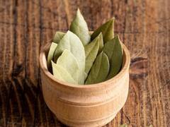 सिर्फ खाने का स्वाद ही नहीं तेजपत्ते में छिपा है सेहत का भी खज़ाना, जानें इसके बेहतरीन फायदे