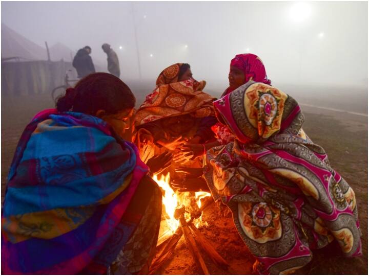 दिल्ली के लोगों के लिए बुधवार की सुबह भी हाड़ कंपा देने वाली सर्दी के साथ हुई. इस दौरान न्यूनतम तापमान 3.5 डिग्री सेल्सियस दर्ज किया गया.