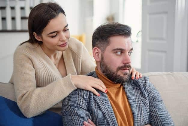 रिलेशनशिप में एक-दूसरे की प्रॉयरिटी का ख्याल रखना बेहद जरूरी होता है. अहमियत मिलने से कोई भी रिश्ता मजबूत होता है. अगर हसबैंड-वाइफ या गर्लफ्रेंड-बॉयफ्रेंड अगर एक-दूसरे पर अपनी बात मनवाने का प्रेशर डालने लगे तो इसका असर रिलेशनशिप (Relationship) पर पड़ता है. रिश्ते में एक-दूसरे से लगाव और प्यार होना जरूरी है.,