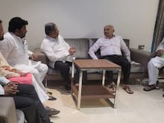 सकाळी भाजपच्या ऑफरची चर्चा, संध्याकाळी चंद्रकांत पाटील सुशीलकुमार शिंदेंच्या भेटीला