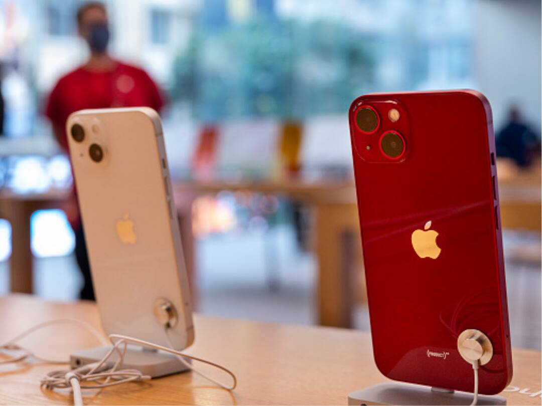 Apple Pips Samsung First Time Dominate Global Smartphone Shipments 2023 IDC International Data Corporation Apple Pips Samsung For The First Time To Dominate Global Smartphone Shipments In 2023