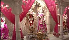 Antilia Pooja Room Photos: नीता अंबानी के घर एंटीलिया में है आलीशान और भव्य मंदिर, सोने-हीरों से लदी हैं भगवान की मूर्तियां, देखें इनसाइड तस्वीरें