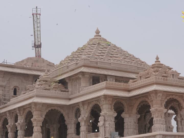 Ram Mandir Inauguration agra hindu and muslim friend Walking tour to reach ayodhya Ram Mandir Inauguration: आगरा से पैदल अयोध्या के लिए चल पड़े हैं दो दोस्त, एक हिंदू, दूसरा मुस्लिम