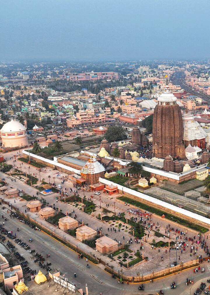 జగన్నాథ్‌ హెరిటేజ్‌ కారిడార్‌కు శ్రీమందిర్‌ పరిక్రమ ప్రకల్ప్‌ అని పిలుస్తారు.