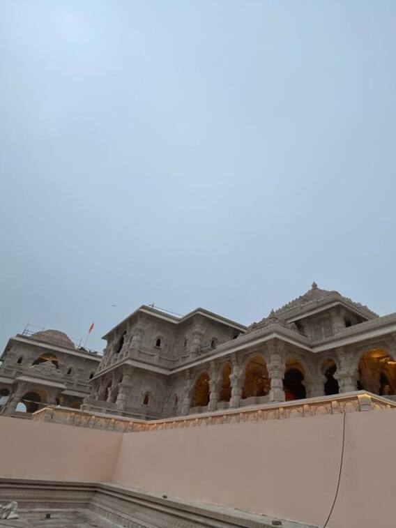 प्राण प्रतिष्ठा से पहले गर्भ गृह की ये अद्भुत तस्वीरें