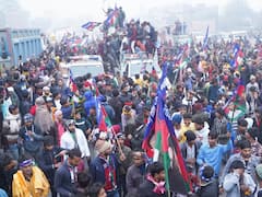 PHOTOS: ये भीड़ नहीं... नीतीश-तेजस्वी के लिए 'टेंशन' है! गदगद हुए चिराग पासवान, गाड़ी पर चढ़कर जोड़ा हाथ