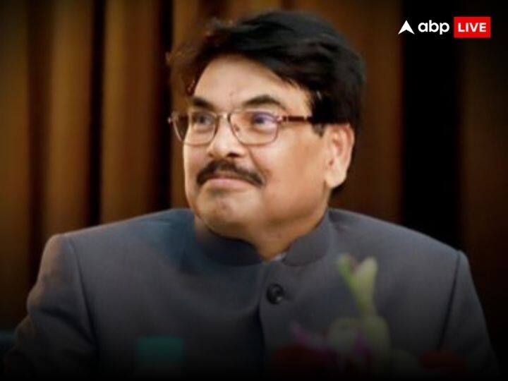 'रामलला की प्राण प्रतिष्ठा के दिन सभी अदालतों में छुट्टी हो', बार काउंसिल ने चीफ जस्टिस डीवाई चंद्रचूड़ को लिखी चिट्ठी Ayodhya Ram Mandir Inauguration Bar Council urges CJI DY Chandrachud to grant holiday on January 22 'रामलला की प्राण प्रतिष्ठा के दिन सभी अदालतों में छुट्टी हो', बार काउंसिल ने चीफ जस्टिस डीवाई चंद्रचूड़ को लिखी चिट्ठी