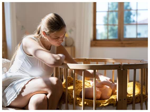 હીટરને આખી રાત સતત ચલાવવાને બદલે થોડીવાર માટે તેને બંધ કરીને ફરીથી ચાલુ કરો તો સારું રહેશે. જેથી રૂમનું તાપમાન યોગ્ય રહે છે.