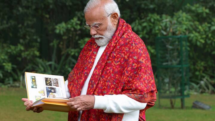 ওই দেশগুলির তালিকায় রয়েছে আমেরিকা, নিউজিল্যান্ড, সিঙ্গাপুর, কানাডা, কাম্বোডিয়া, UN-এর মতো সংস্থা থেকে প্রকাশিত ডাকটিকিটও।