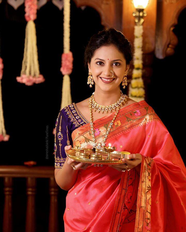 पंचक' या सिनेमानंतर तेजश्री आता 'लोकशाही' (Lokshahi) या सिनेमाच्या माध्यमातून प्रेक्षकांच्या भेटीला येणार आहे. (Photo Credit : instagram/tejashripradhan)