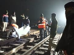 Jharkhand: गम्हरिया स्टेशन के पास पर ट्रैक पार करते ट्रेन की चपेट में आए चार लोग, उड़े चिथड़े