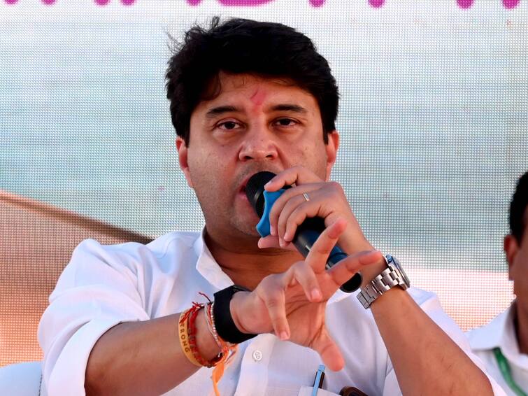 Air Passenger Traffic Set To Reach 300 Million By 2030: Jyotiraditya Scindia Air Passenger Traffic Set To Reach 300 Million By 2030: Jyotiraditya Scindia