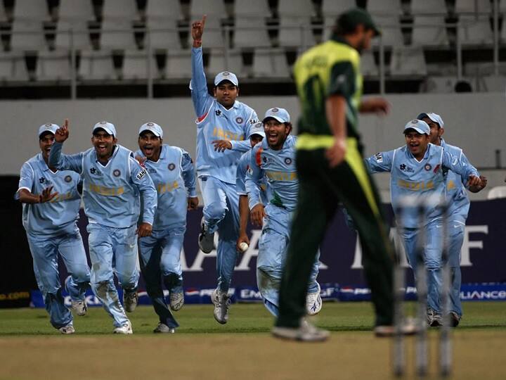 IND vs AFG: भारत और अफगानिस्तान के बीच बुधवार (17 जनवरी) रात बेंगलुरु में खेला गया टी-20 मुकाबला टाई हो गया था. सुपर ओवर के जरिए मैच का नतीजा निकला. इससे पहले भी टीम इंडिया के चार टी20 टाई रहे हैं.