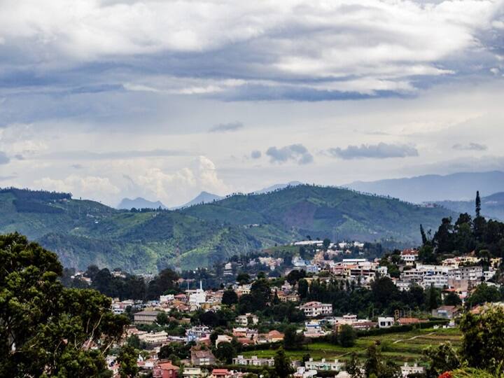 नेपाल के इस पैकेज का नाम है Best of Nepal जिसकी शुरुआत राजधानी दिल्ली से होगी. इस पैकेज में आपको काठमांडू और पोखरा की सैर का मौका मिलेगा.