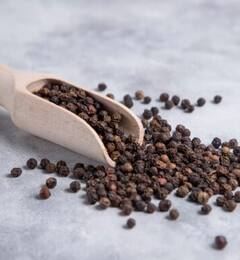 Black pepper: ਛੋਟੇ-ਛੋਟੇ ਕਾਲੇ ਮੋਤੀਆਂ ਵਰਗੇ ਨਜ਼ਰ ਆਉਣ ਵਾਲੇ ਇਹ ਬੀਜ ਮਿੰਟਾਂ 'ਚ ਠੀਕ ਕਰਦੇ ਹਾਈ ਬੀਪੀ
