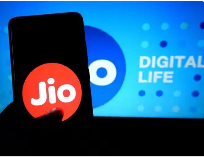 Jio becomes the country's number one brand by defeating SBI and LIC, know its ranking at the global level SBI ਤੇ ਐਲਆਈਸੀ ਨੂੰ ਪਛਾੜ ਕੇ Jio ਬਣਾਇਆ ਦੇਸ਼ ਦਾ ਨੰਬਰ ਵਨ ਬ੍ਰਾਂਡ, ਜਾਣੋ ਕੀ ਹੈ ਵਿਸ਼ਵ ਪੱਧਰ 'ਤੇ ਰੈਂਕਿੰਗ?