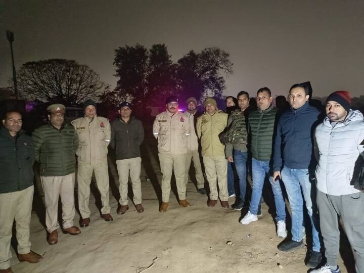 Agra Police arrested two miscreants encounter ann Agra Encounter: आगरा पुलिस ने मुठभेड़ में दो बदमाशो को किया गिरफ्तार, एक बदमाश के पैर में लगी गोली