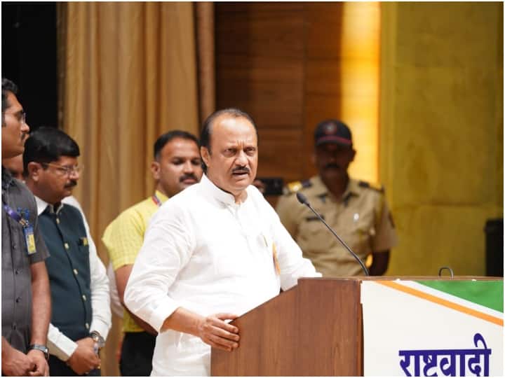 डिप्टी सीएम अजित पवार ने कार्य़कर्ताओं से कहा कि हाल के विधानसभा चुनावों में पांच में से तीन राज्यों में बीजेपी को महिलाओं के समर्थन से जीत हासिल करने में मदद मिली है. (फाइल फोटो)