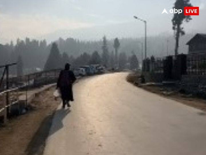 मौसम विभाग की मानें तो आगे भी अच्छी खबर की उम्मीद नहीं है. मौसम विभाग के अनुसार, फ़िलहाल अगले 2-3 दिन कश्मीर घाटी में बर्फ़बारी की संभावना नहीं है.