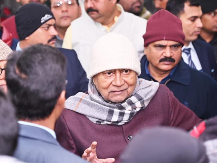 इसको लेकर कई तरह का चर्चाएं हो रही हैं लेकिन जेडीयू के प्रदेश अध्यक्ष उमेश कुशवाहा ने कहा कोई विशेष बात नहीं हुई है. नीतीश कुमार ने नए साल की बधाई और शुभकामना दी है.