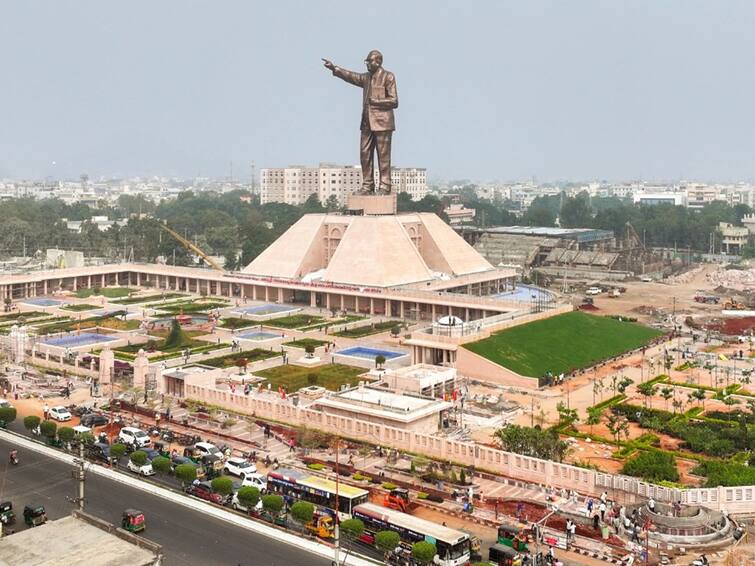 Minister Merugu Nagarjuna called people to attend unveiling of Ambedkar statue in Vijayawada Ambedkar Statue: రేపే అంబేద్కర్ విగ్రహాష్కరణ, చంద్రబాబు ముళ్లపొదల్లో పెట్టాలని చూశారు: మంత్రి మేరుగు