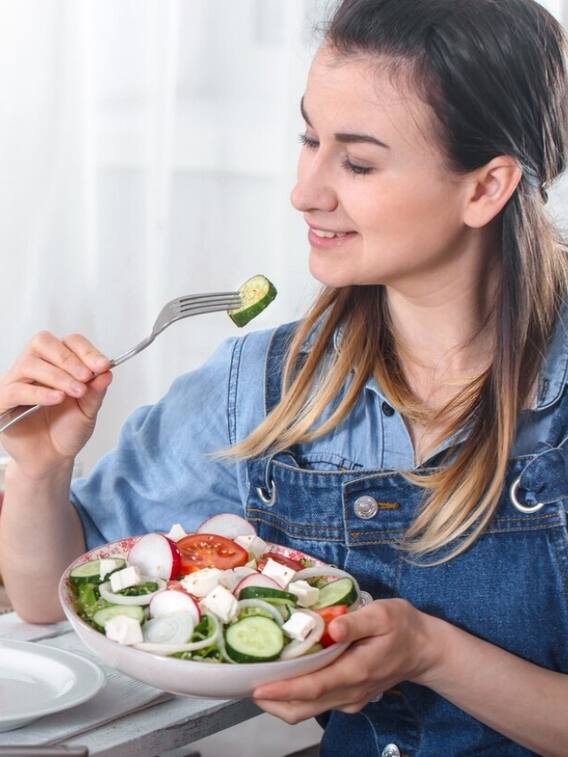 चमकती त्वचा के लिए फॉलो करें ये डाइट प्लान