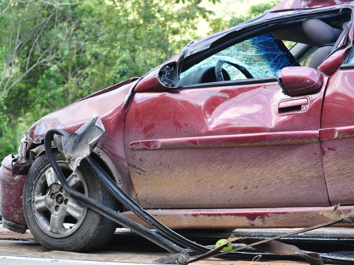 compensation in case of death or injury in a road accident where can you apply motor vehicle act Road Accident Claim: सड़क हादसे में मौत या घायल होने पर कितना मिलता है मुआवजा, कहां कर सकते हैं आवेदन?
