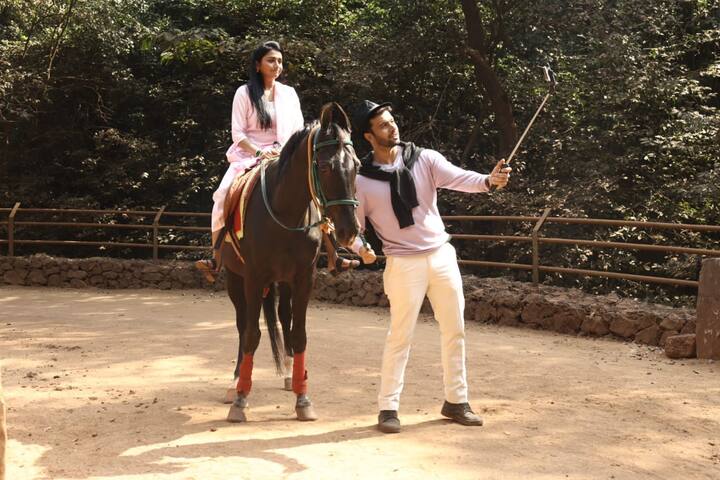 ठरलं तर मग  या महाराष्ट्राच्या नंबर वन मालिकेवर प्रेक्षक भरभरुन प्रेम करत आहेत.