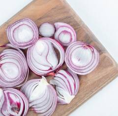 Raw Onion Benefits: ਅੱਖਾਂ ਤੋਂ ਲੈ ਕੇ ਦਿਲ ਤੇ ਚਿਹਰੇ ਦੀ ਖੂਬਸੂਰਤੀ ਤੱਕ ਰਾਮਬਾਣ 'ਕੱਚਾ ਪਿਆਜ਼'