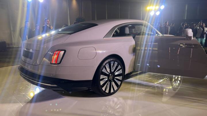 It is a large car though and stretches upwards of 5m despite only having two doors and sits on massive 23-inch aero optimised wheels. (Photo: Somnath Chatterjee)