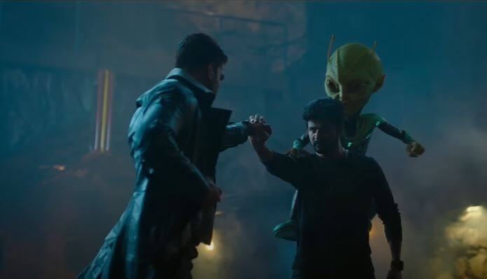 இன்று நேற்று நாளை இயக்குநர் ஆர்.ரவிக்குமார் இயக்கத்தில் சிவகார்த்திகேயன், ரகுல் பிரீத் சிங் உள்ளிட்ட பலரது நடிப்பில் உருவான படம் அயலான்.