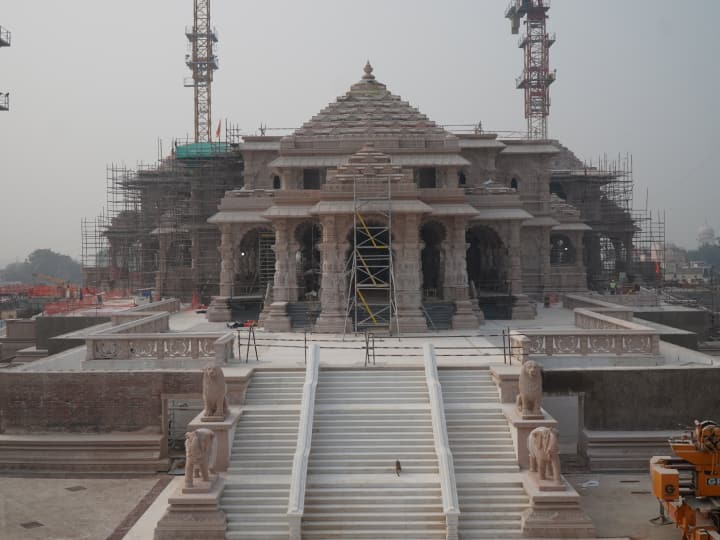 Ram Temple Ayodhya: एक नजर में देखिए अवधपुरी में बन रहे राम मंदिर की पूरी डिजाइन, कहां विराजेंगे रामलला और वीर हनुमान Ram Temple Ayodhya: एक नजर में देखिए अवधपुरी में बन रहे राम मंदिर की पूरी डिजाइन, कहां विराजेंगे रामलला और वीर हनुमान