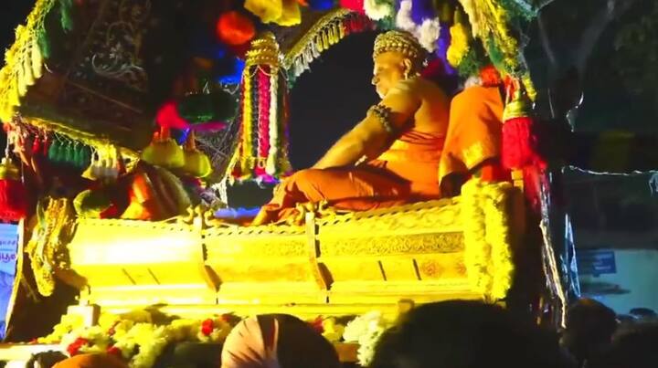 மயிலாடுதுறை மாவட்டம் குத்தாலம் அருகே பழமை வாய்ந்த திருவாவடுதுறை ஆதீனம் அமைந்துள்ளது. திருவாவடுதுறை ஆதீனத்தை 14 -ஆம் நூற்றாண்டில் தோற்றுவித்த ஆதீன குருமுதல்வர் நமச்சிவாய மூர்த்தி சுவாமிகளின் குருபூஜை ஆண்டுதோறும் தை மாதத்தில் நமசிவாயமூர்த்திகள் மகரத்தலைநாள் குருபூஜை என 10 நாட்கள் கொண்டாடப்படுகிறது