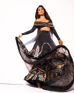 Shriya Saran Photos: શ્રિયા સરને ફરી કરાવ્યું બોલ્ડ ફોટોશૂટ, તસવીરો થઈ આગની જેમ વાયરલ