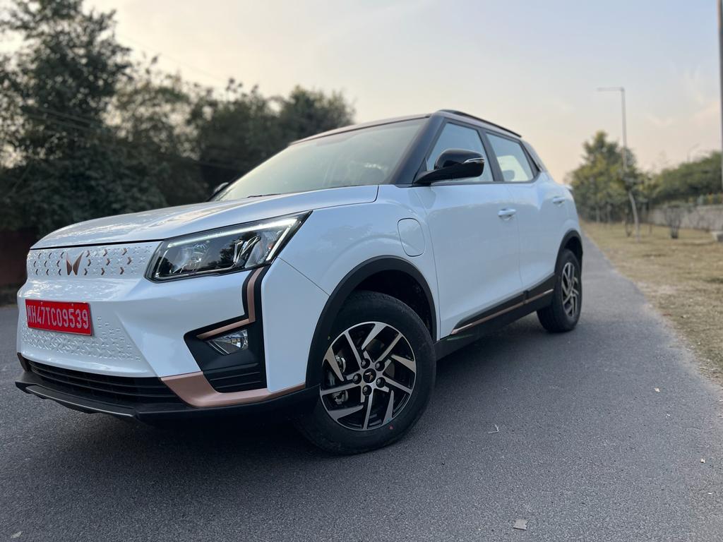 Mahindra XUV400 Pro: देखिए महिंद्रा 2024 एक्सयूवी400 ईवी का रिव्यू, जानिए इस पर पैसे खर्च करना कितना सही?