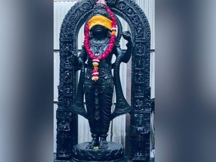 रामलला की नई मूर्ति, 1 मिनट 24 सेकेंड का मुहूर्त… प्राण प्रतिष्ठा से जुड़ी हर जरूरी बात रामलला की नई मूर्ति, 1 मिनट 24 सेकेंड का मुहूर्त… प्राण प्रतिष्ठा से जुड़ी हर जरूरी बात
