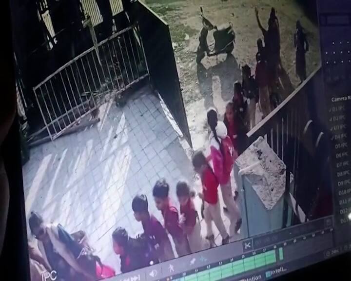 Video before death of 12 students and 2 teachers in Vadodara boat accident Vadodara Boat Accident: લાઇનમાં ઉભેલા બાળકોને ક્યાં ખબર હતી કે આ મોતની છે રાહ..દુર્ઘટના પહેલાનો વીડિયો