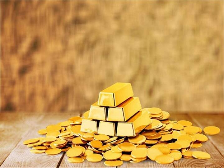 जापान: एशिया की दूसरी सबसे बड़ी अर्थव्यवस्था और दुनिया की पांच सबसे बड़ी अर्थव्यवस्थाओं में एक जापान के पास 845.97 टन सोने का भंडार है. इस भंडार के साथ जापान आठवें स्थान पर है.