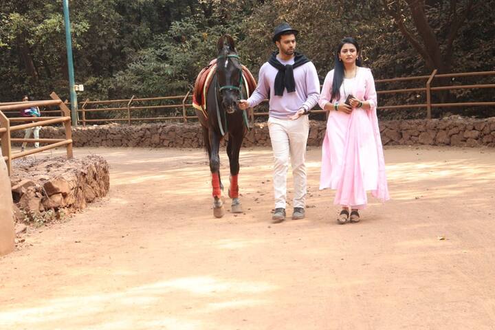 स्टार प्रवाहवरील ठरलं तर मग मालिका दर आठवड्याला टीआरपीचे नवनवे उच्चांक गाठत आहे.