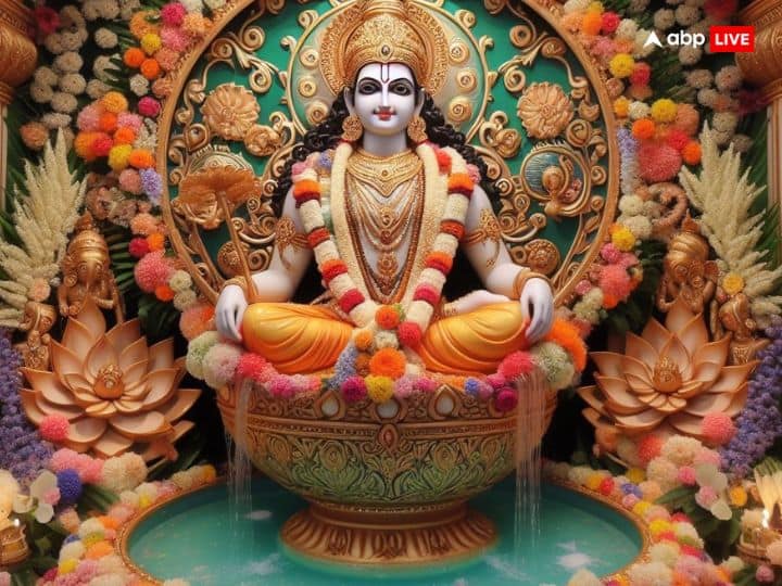 लोकाभिरामं रणरंगधीरं राजीवनेत्रं रघुवंशनाथम्। कारुण्यरूपं करुणाकरं तं श्रीरामचन्द्रं शरणं प्रपद्ये॥ -  राम मंदिर उद्घाटन के दिन घर में श्रीराम जी के इस मंत्र का जाप करें. मान्यता है इससे घर में सुख शांति का वास होता है.