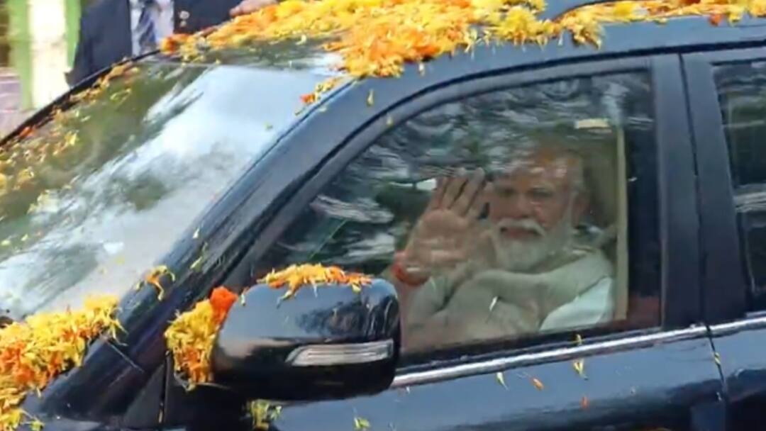 WATCH: PM Modi's Mega Roadshow In Chennai Ahead Of 'Khelo India Youth Games 2023' Launch Khelo India Youth Games 2023 Modi in Chennai Narendra Modi Rameswaram WATCH: PM Modi's Mega Roadshow In Chennai Ahead Of Launch WATCH: PM Modi's Mega Roadshow In Chennai Ahead Of 'Khelo India Youth Games 2023' Launch