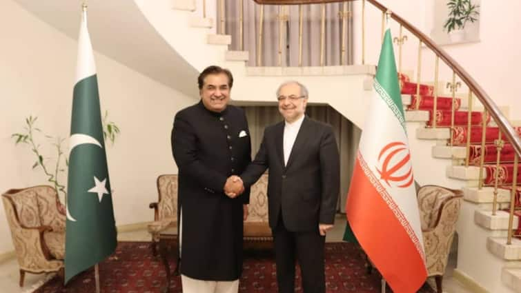 Pakistan And Iran Agree On Closer Security Cooperation Following Recent Tensions Pakistan And Iran Agree On 'Mutual Trust And Cooperation' After Tensions Over Air Strikes