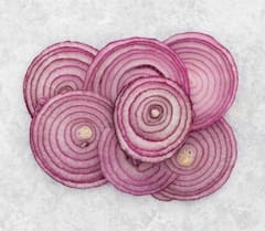 Raw Onion Benefits: ਅੱਖਾਂ ਤੋਂ ਲੈ ਕੇ ਦਿਲ ਤੇ ਚਿਹਰੇ ਦੀ ਖੂਬਸੂਰਤੀ ਤੱਕ ਰਾਮਬਾਣ 'ਕੱਚਾ ਪਿਆਜ਼'