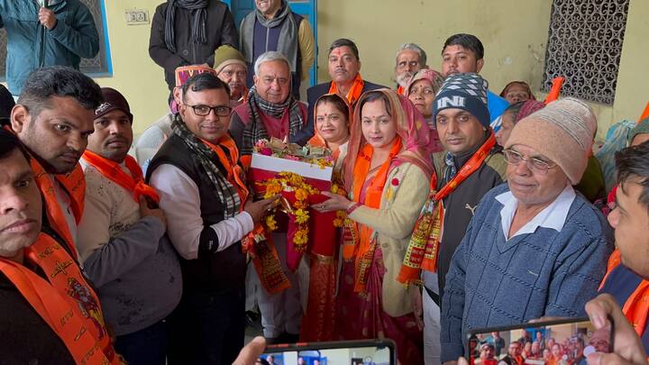देश मे सुहाग चूड़ी पहनाने का कार्य हिन्दू लखेरा समाज का कार्य है. जिसको ध्यान में रखते समस्त भारत देश के लखेरा समाज की तरफ से लखेरा सेवा संगठन द्वारा सुहाग चूड़ा एवं श्रृंगार का सामान अयोध्या भेजा गया है.