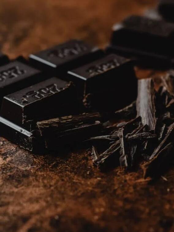 டார்க் சாக்லேட் சாப்பிடுவதால் என்ன ஆகும் தெரியுமா?