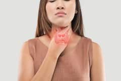 Hypothyroidism: વાળ ખરવાની સાથે જો આ સમસ્યા સતાવે છે તો હાઇપોથારાયડિજ્મની હોઇ શકે છે બીમારી, જાણો લક્ષણો